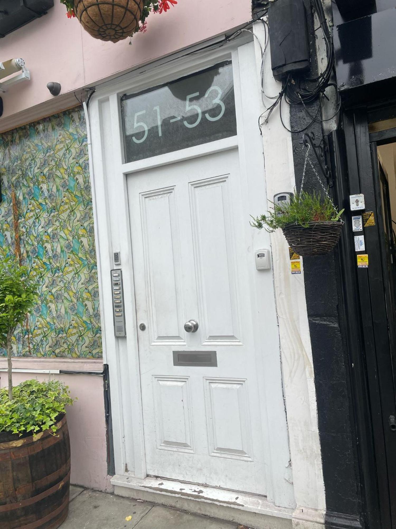 Apartment Luxury & Stylish Ground Floor 1bed Apartment, 5 Minutes Walk To Crystal Palace Train Station *