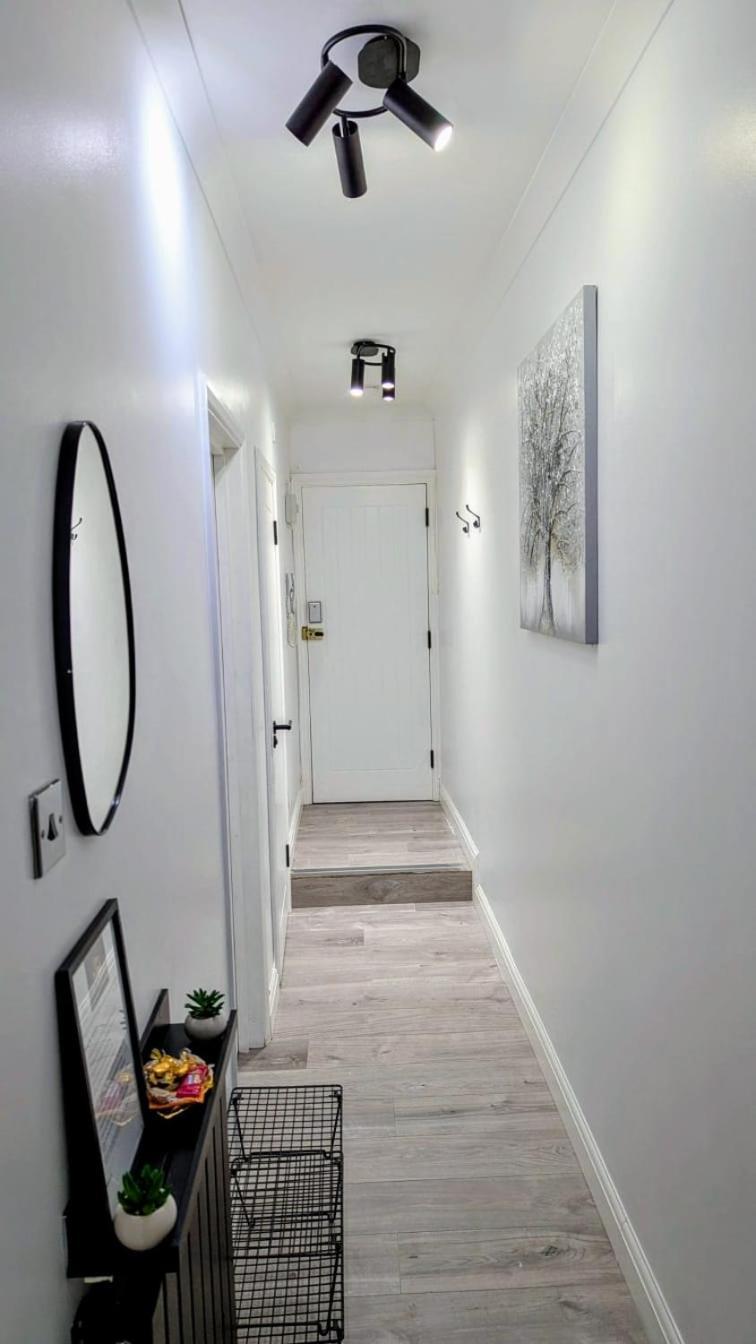 Luxury & Stylish Ground Floor 1bed Apartment, 5 Minutes Walk To Crystal Palace Train Station *