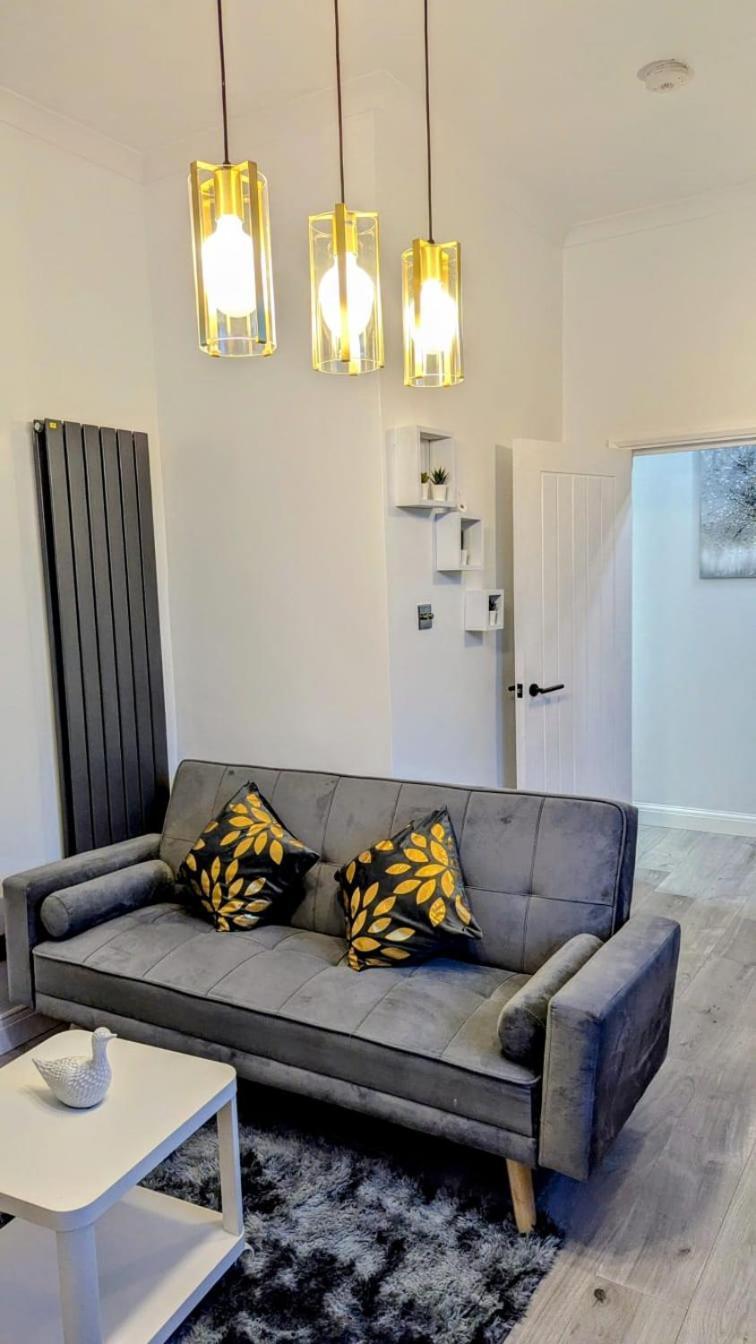 Luxury & Stylish Ground Floor 1bed Apartment, 5 Minutes Walk To Crystal Palace Train Station
